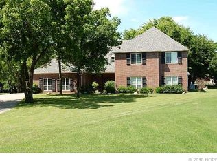 20025 E Redbud Dr, Owasso, OK 74055