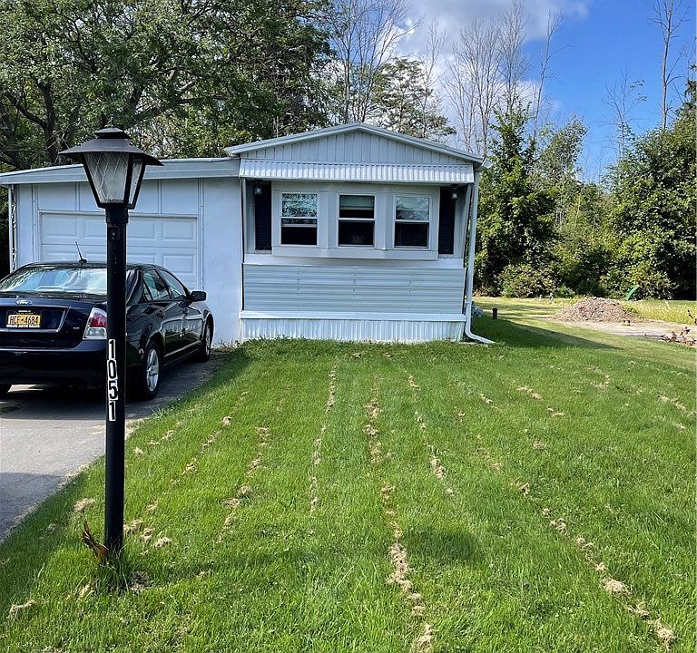 1st image of 1051 Creekside Dr