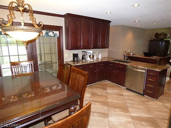 4th image of 808 Park Harbour Dr