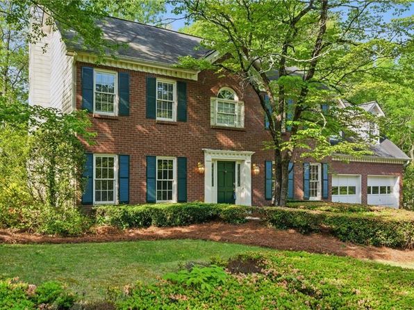 1550 Pine Creek Way, Woodstock, GA 30188