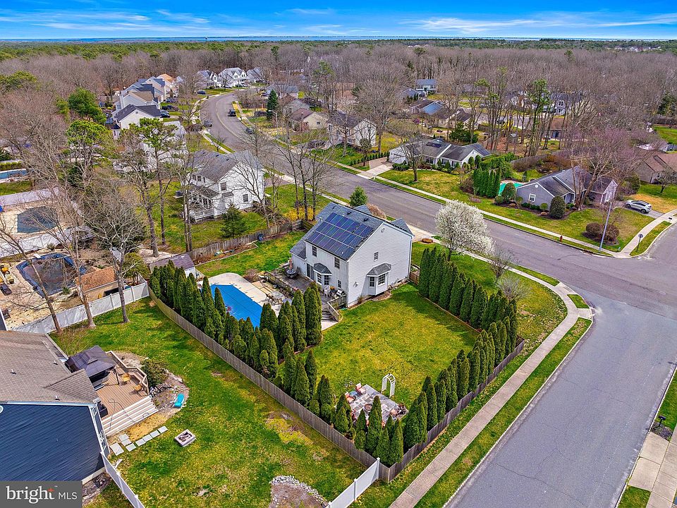 62 Ravenwood Blvd, Barnegat, NJ 08005 Zillow