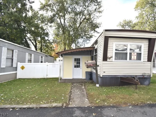 8 2nd St, Wayne Twp., NJ 07470