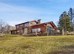 20 Berry Ln, Pawling, NY 12564