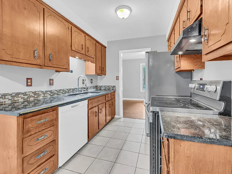 502 Havendale Ct — Photo 12