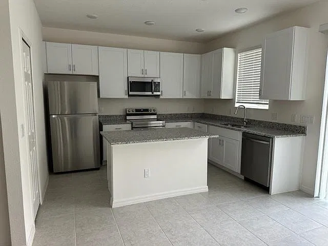 34167 Cinder Way — Photo 2