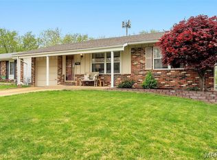 209 Carrington Ln, Saint Louis, MO