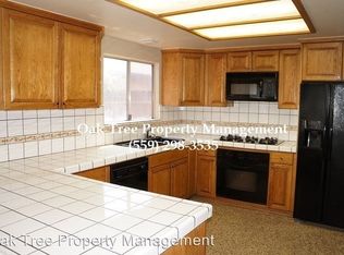 3121 Helm Ave, Clovis, CA 93612