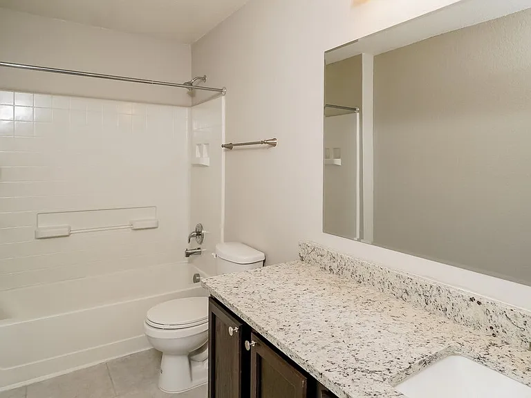 9719 Belmore Cv — Photo 10