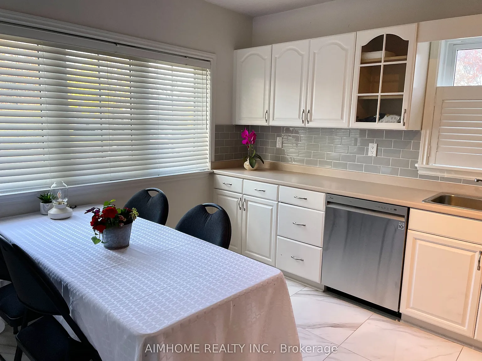 3 bed, $2,650 — Photo 3