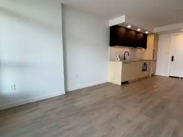 1 bedroom rental in Surrey — photo 5