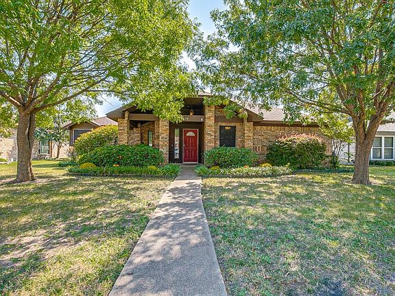 3rd image of 3618 Drakestone Ave