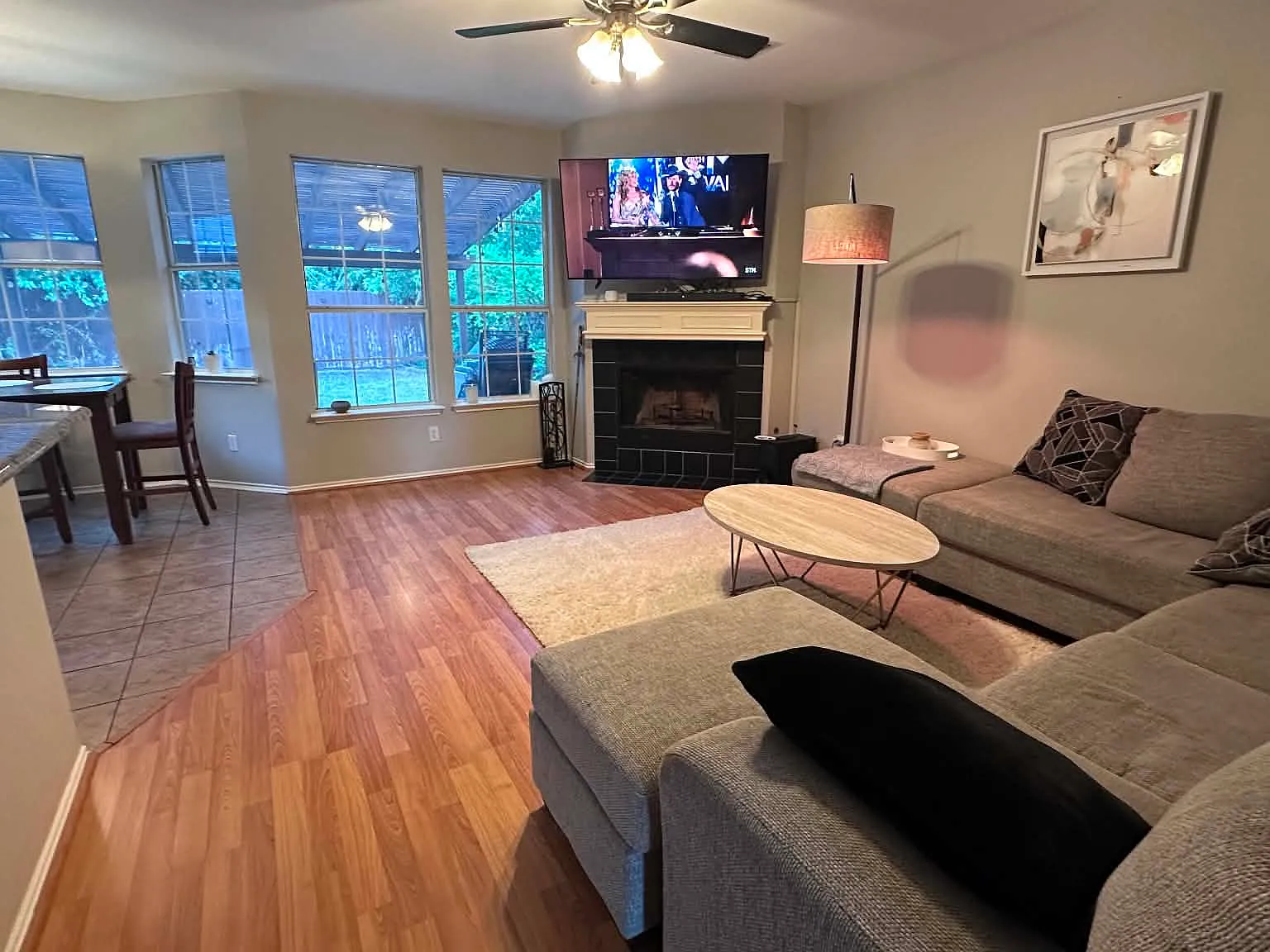 3 bed, 2.5 bath, 2167 sqft, $3,000 — Photo 2