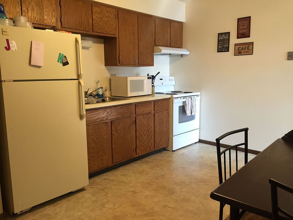 2nd image of 2318 Sessions St #22