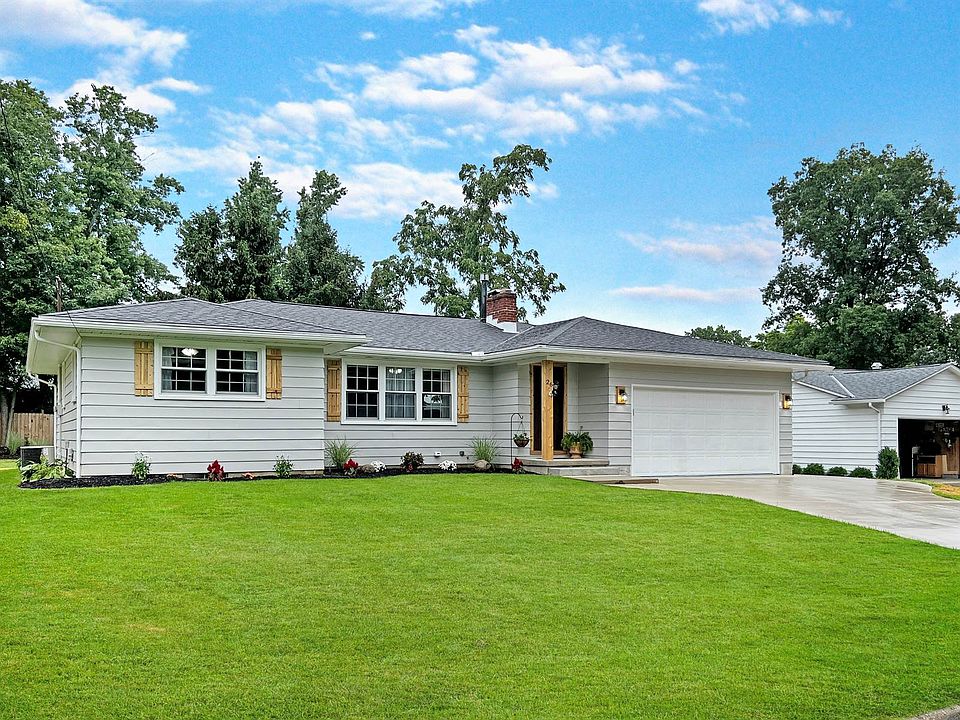 1st image of 26 Leawood Ave