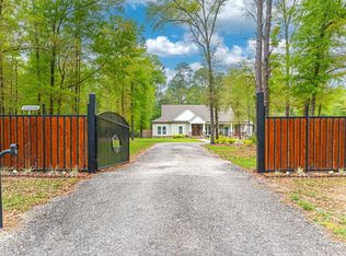 5290 Old River Rd, Baker, FL 32531