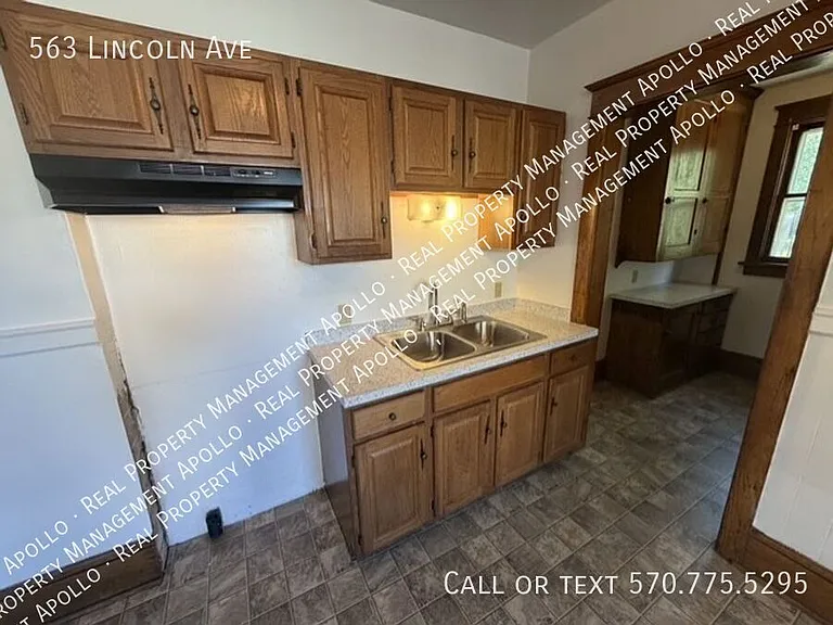 563 Lincoln Ave — Photo 13
