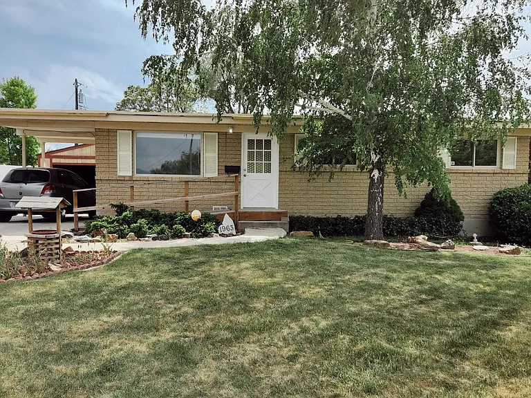 1963 W Leisure Cir — Photo 1