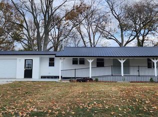 206 W State Road 58, Edwardsport, IN 47528