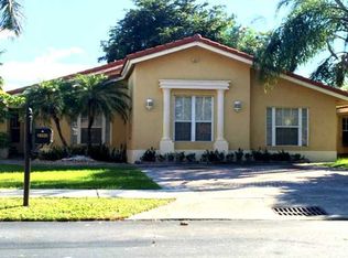 16520 SW 99th St, Miami, FL 33196