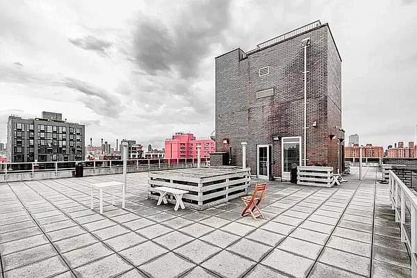 Rented by Metropolitan Property Group | media 25