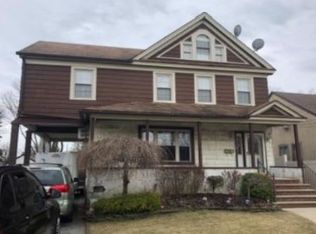 678 Baldwin Ave, Baldwin, NY 11510