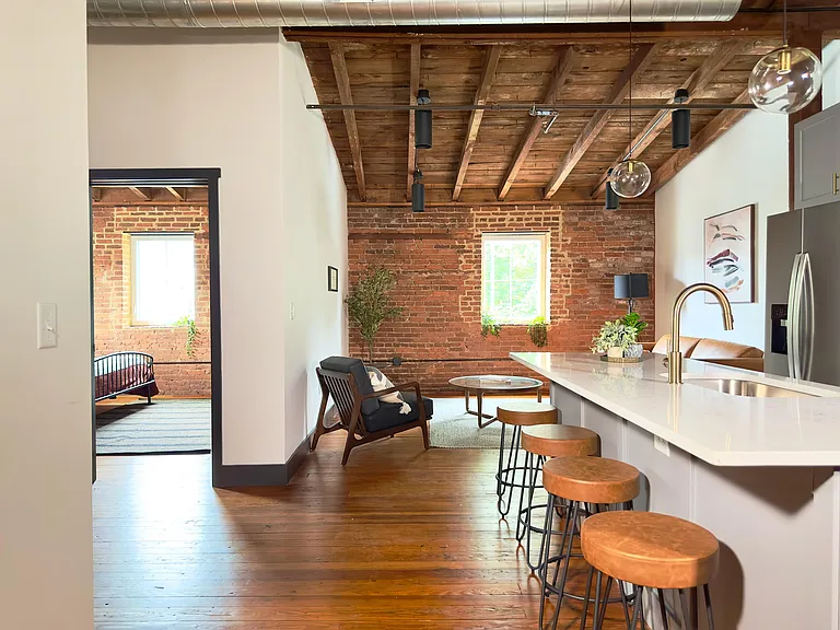 437 W Grant St #302 — Photo 16
