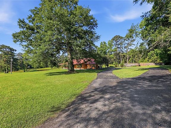 4th image of 62161 Bennett Rd