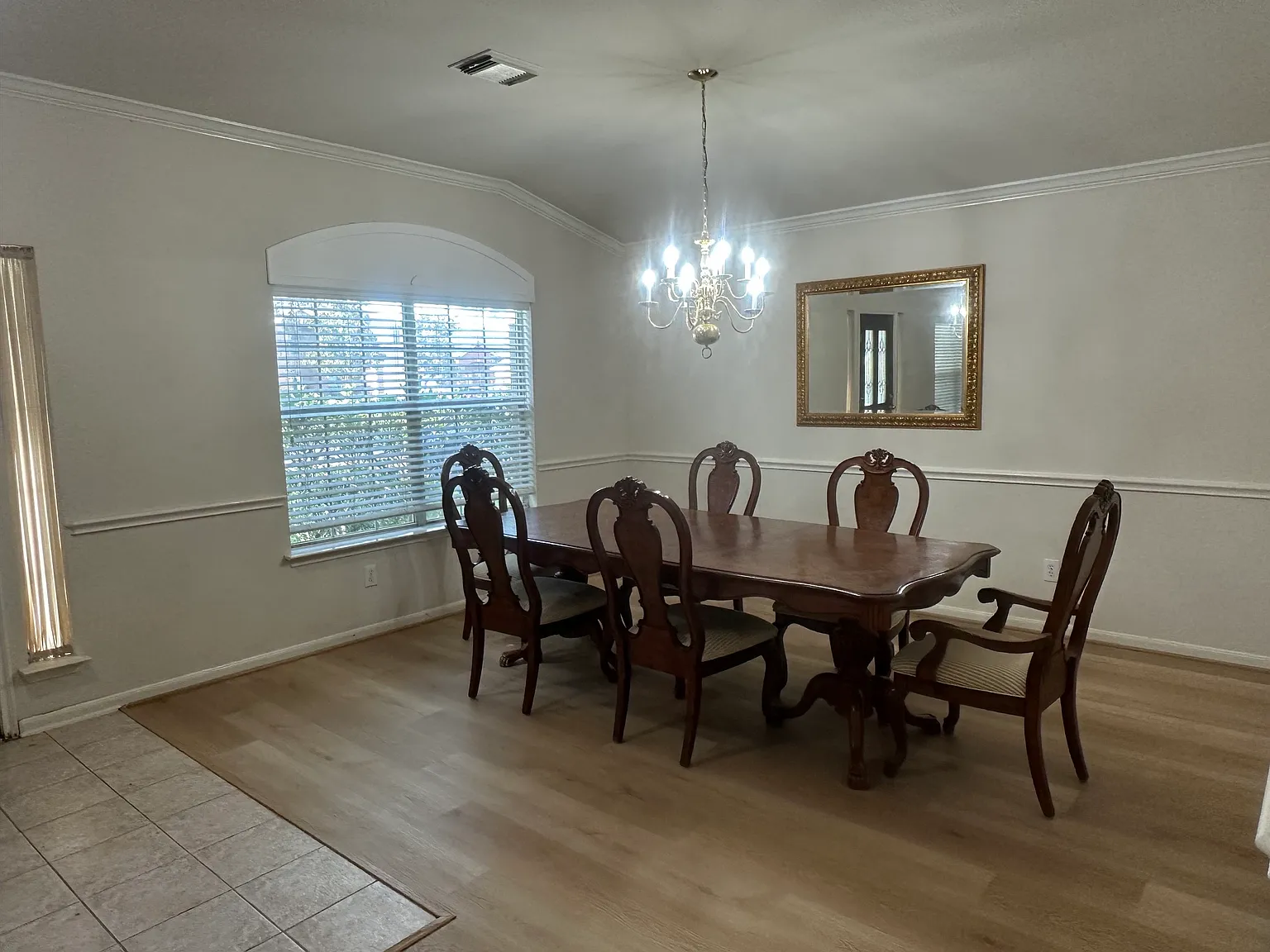 3 bed, 2034 sqft, $2,300 — Photo 3
