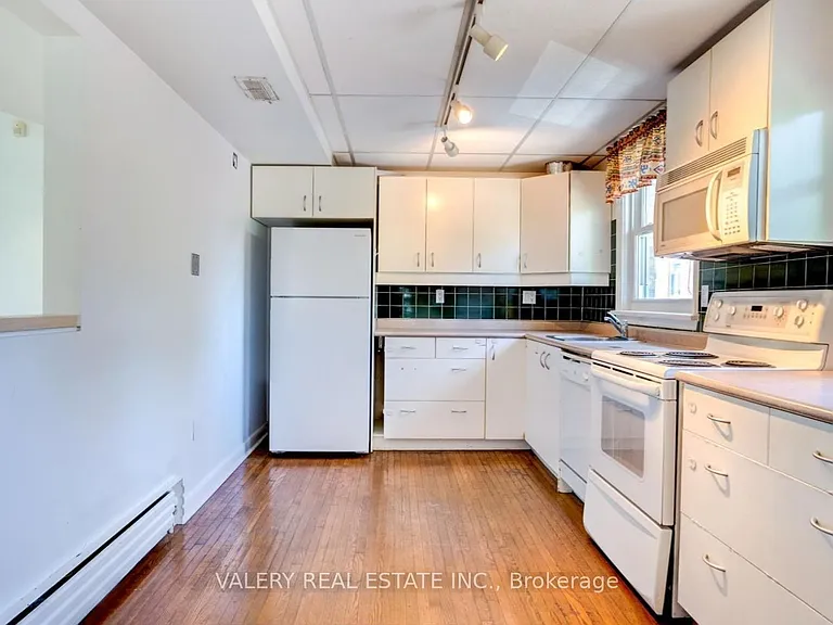 47 Ranleigh Ave #301 — Photo 10