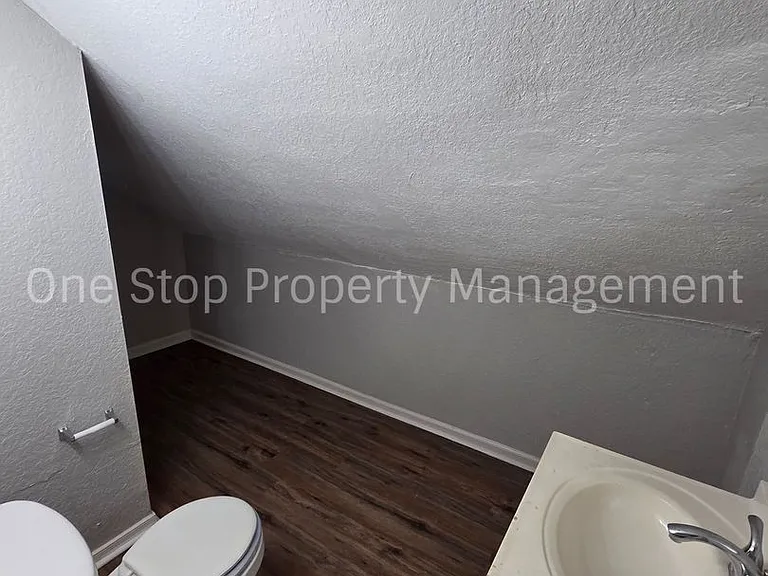 5901 Lexington Ave — Photo 22