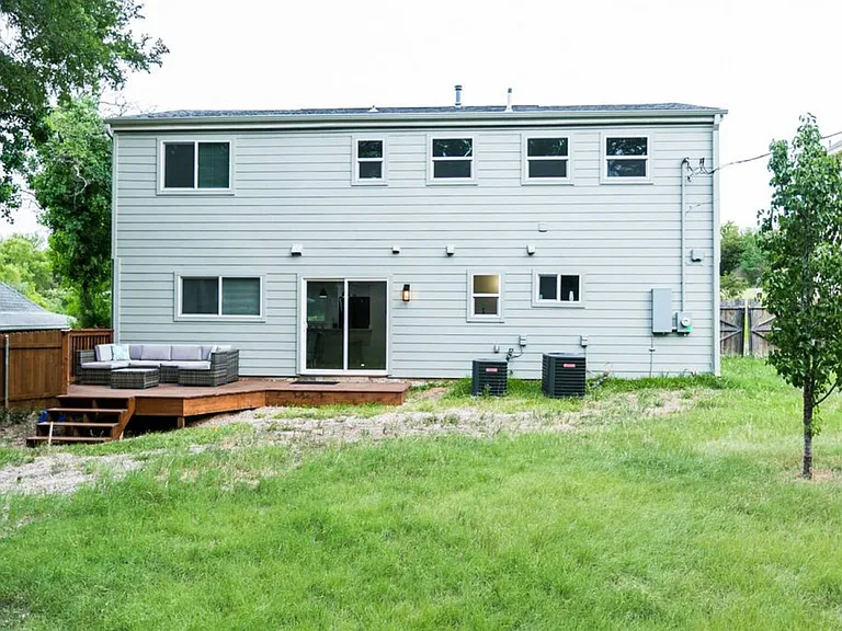 Reicher Dr — Photo 65