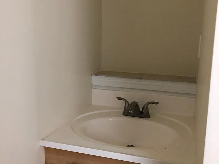 15 Bolivar St #2 — Photo 16