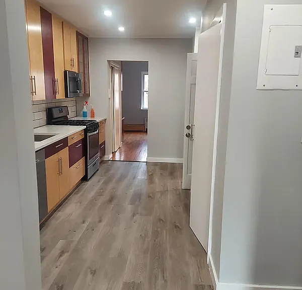 136 Newel St #1 — Photo 2