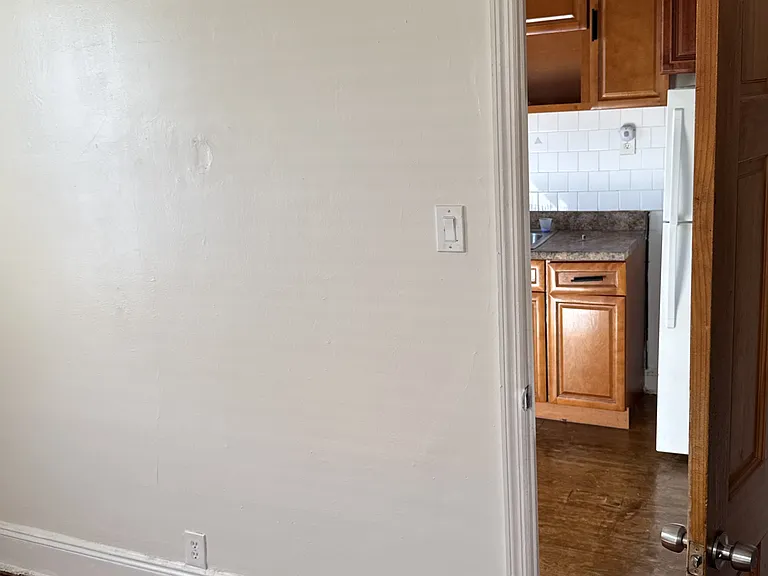 926 E 89th St #2 — Photo 7