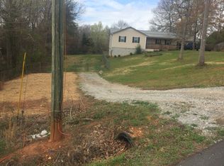 130 Ridgeway Ct, Maysville, GA 30558