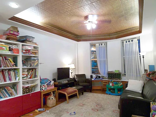 Rented by City Connections Realty | media 3