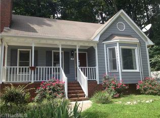 7 Barrett Ct, Greensboro, NC 27455
