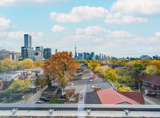 203 College St #612, Toronto, ON M5T1P9