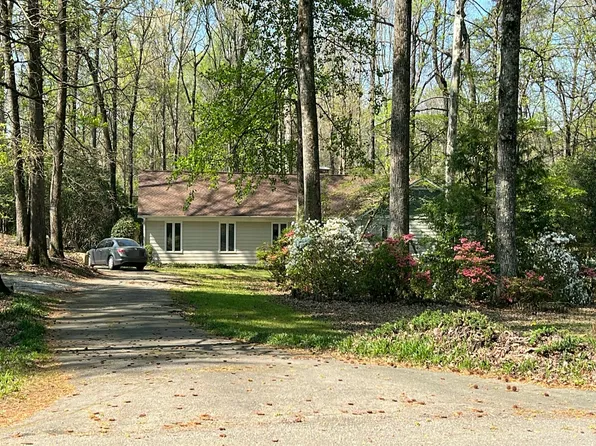 311 Woodfield Cir, Lagrange, GA 30240