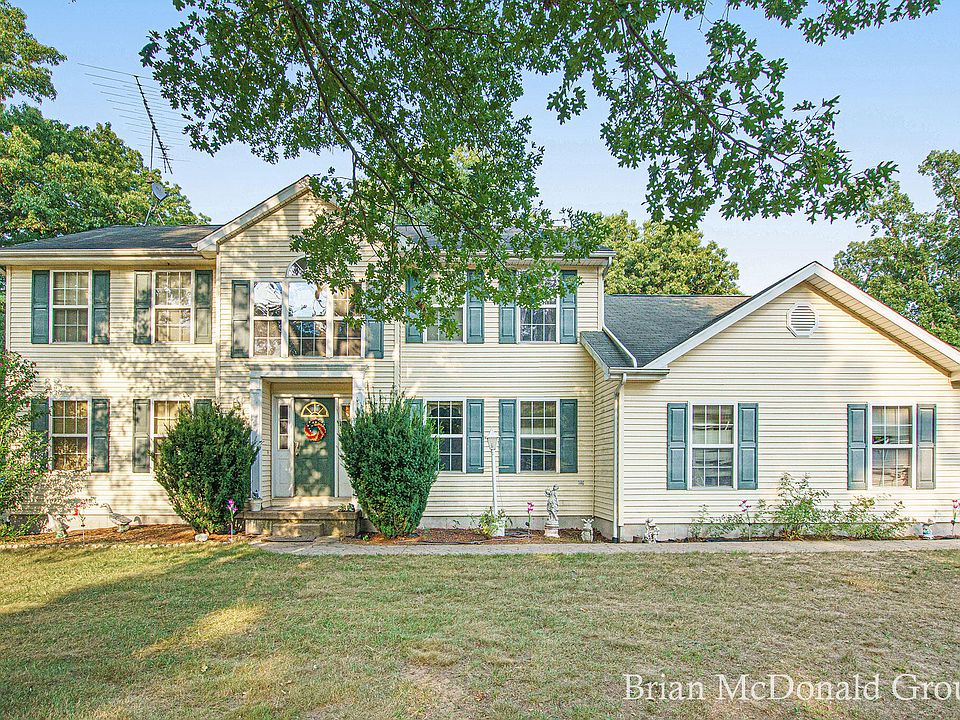 1st image of 827 Nadeau Dr