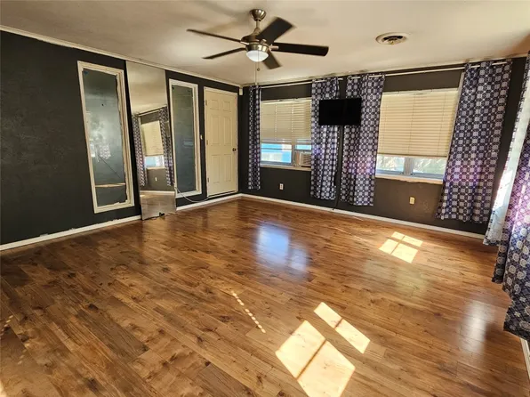 2006 Ridgewood St, Irving, TX 75062