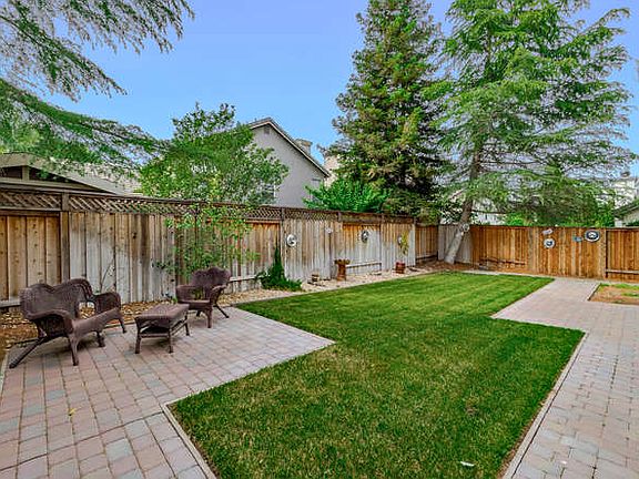 3rd image of 1871 Olvera Dr