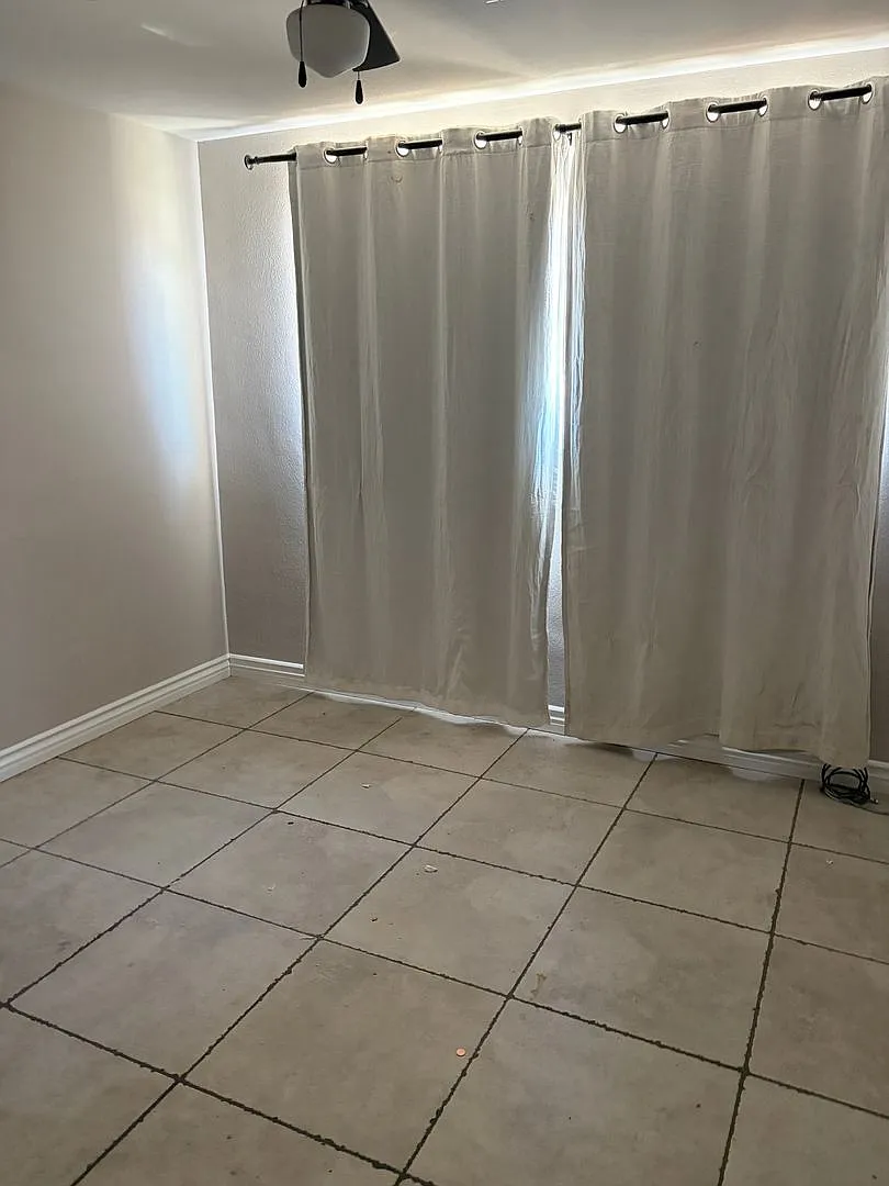 Very Spacious 4 bedroom in Needles, CA — Photo 4