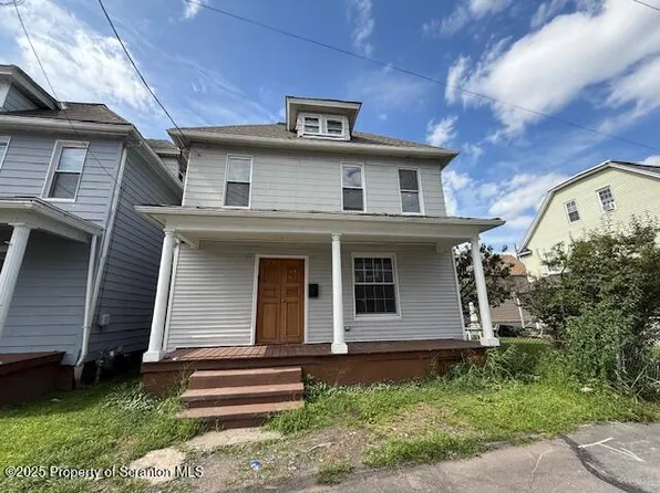 4 Plum Pl, Scranton, PA 18509