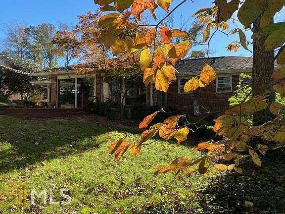 3rd image of 1218 Wild Creek Trl NE