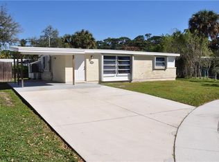 1343 Barbizon Ln, Naples, FL 34104