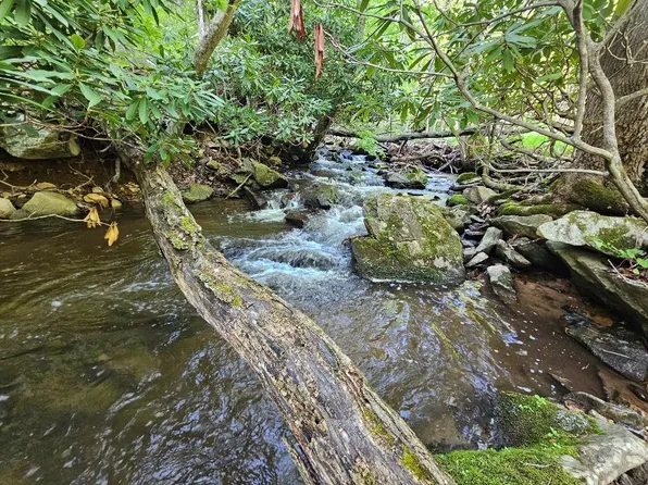 34-A-46 Sugar Camp Ln, Independence, VA 24348