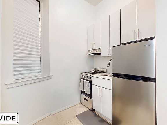3rd image of 330 E 90th St APT 1C