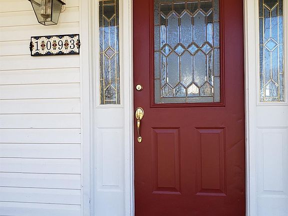 5th image of 1093 Jennings Dr