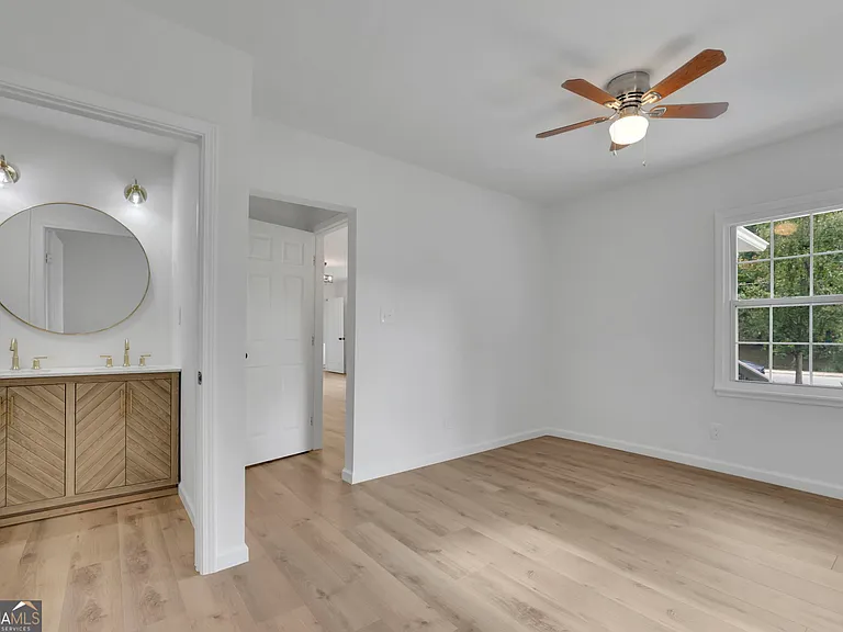 808 S Park Dr SE — Photo 17